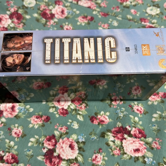 TITANIC 📼 movie 🍿 on VHS! Original factory sealed. Excellent condition! 2tapes - Picture 6 of 10